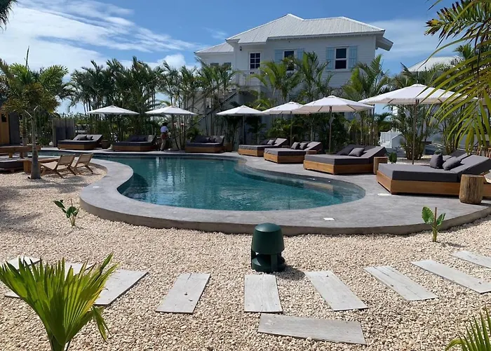 Villa Tranquility And Mistico Club Boat Shuttle